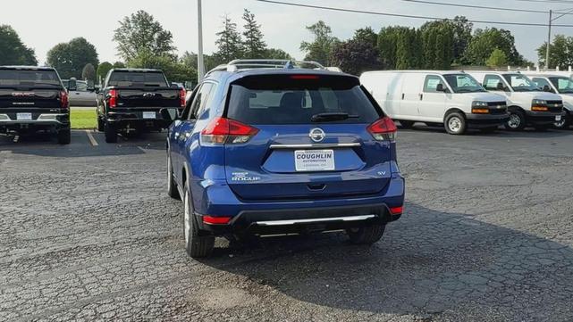 Photo of 2017 Caspian Blue Nissan Rogue