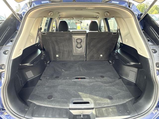 Photo of 2017 Caspian Blue Nissan Rogue