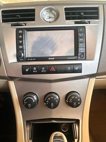 Photo of 2008 White Chrysler Sebring