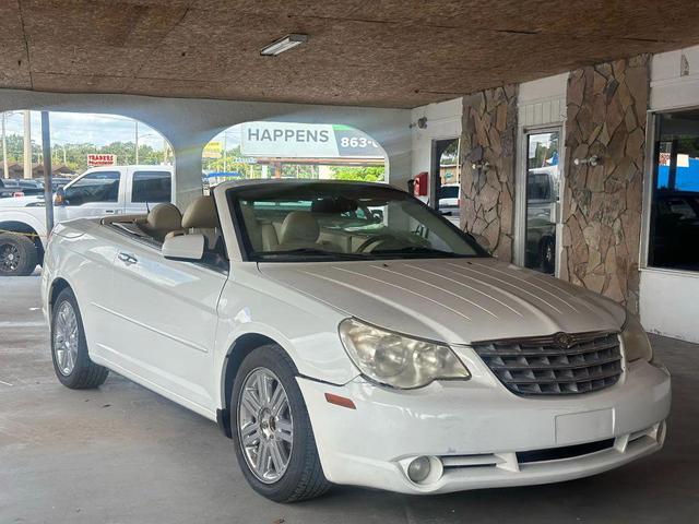 Photo of 2008 White Chrysler Sebring