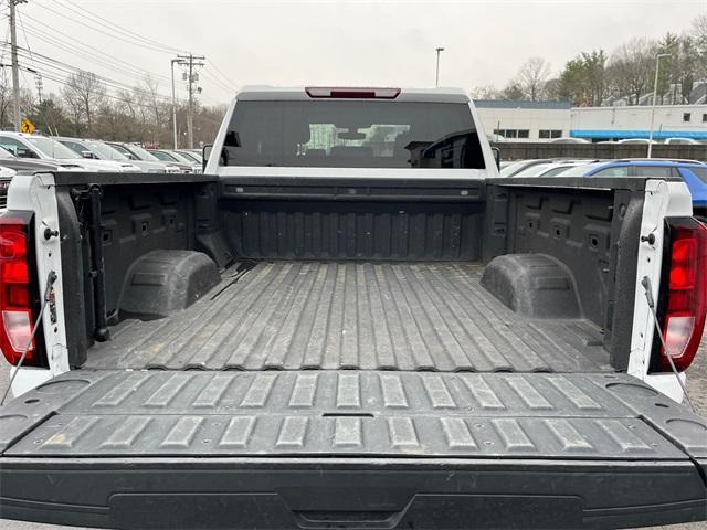 Photo of 2023 Summit White GMC Sierra 2500
