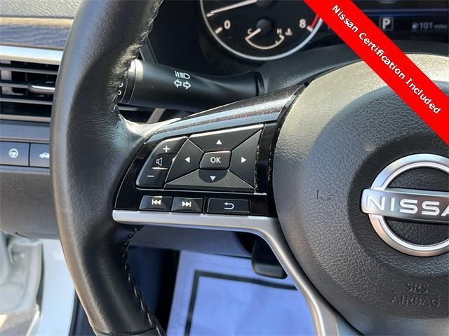 Photo of 2023 White Nissan Altima
