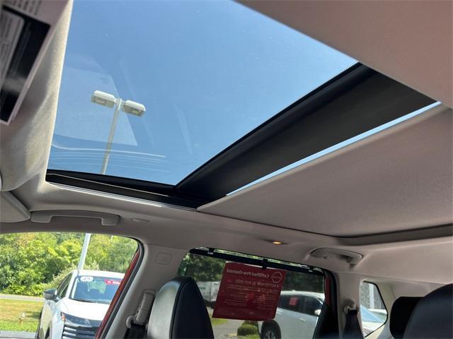 Photo of 2022 Scarlet Ember Tintcoat Nissan Rogue