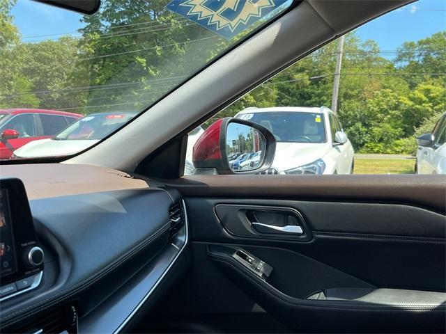 Photo of 2022 Scarlet Ember Tintcoat Nissan Rogue