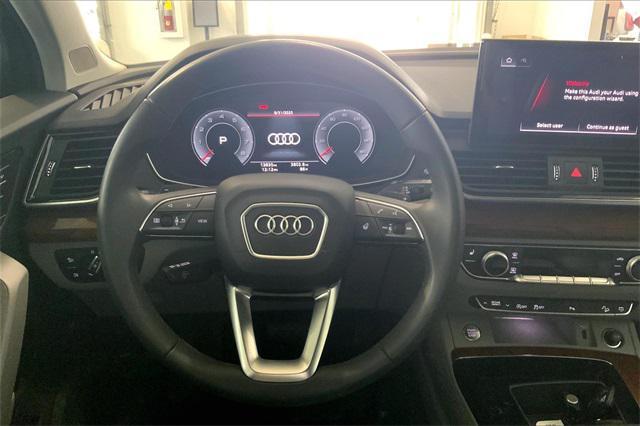 Photo of 2022 Black Audi Q5