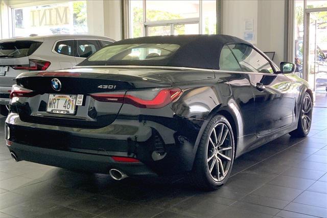 Photo of 2022 Jet Black BMW 430
