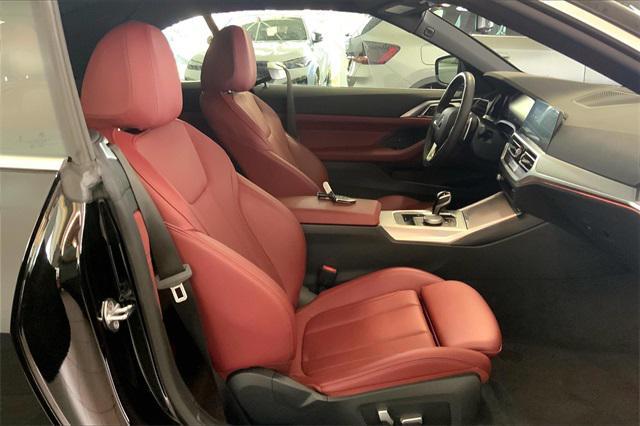 Photo of 2022 Jet Black BMW 430