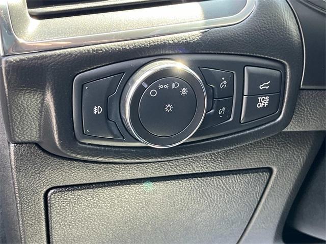 Photo of 2022 Blue Metallic Ford Edge