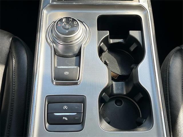 Photo of 2022 Blue Metallic Ford Edge