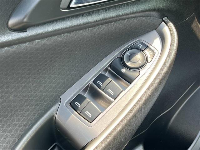 Photo of 2024 Summit White Chevrolet Malibu
