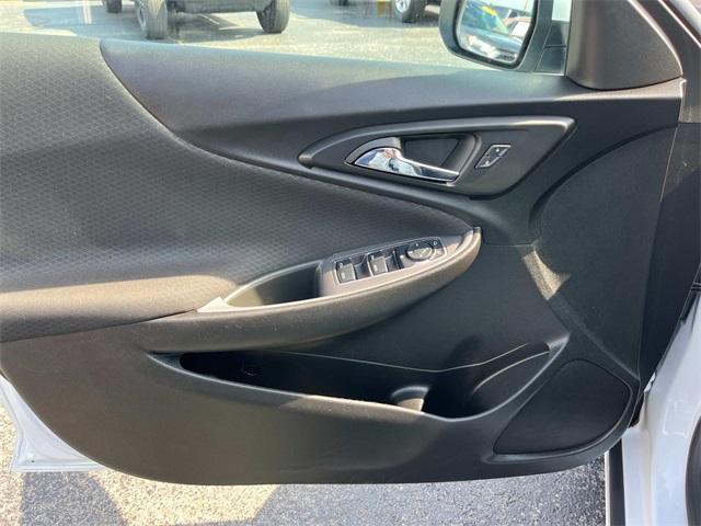Photo of 2024 Summit White Chevrolet Malibu