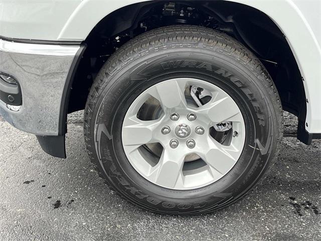 Photo of 2025 Bright White Clearcoat RAM 1500