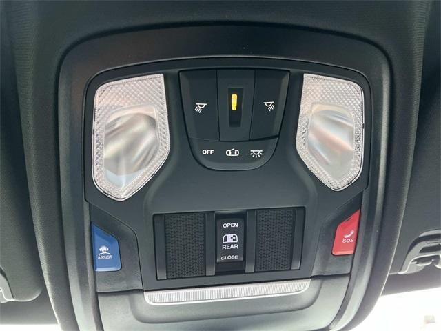 Photo of 2025 Bright White Clearcoat RAM 1500