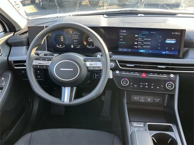 Photo of 2024 White Hyundai SONATA