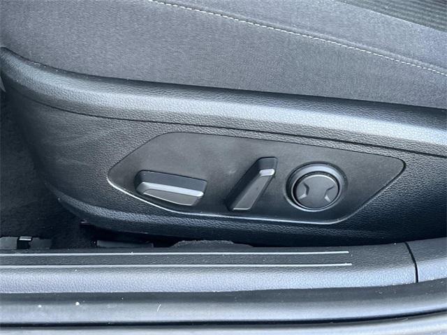 Photo of 2024 White Hyundai SONATA
