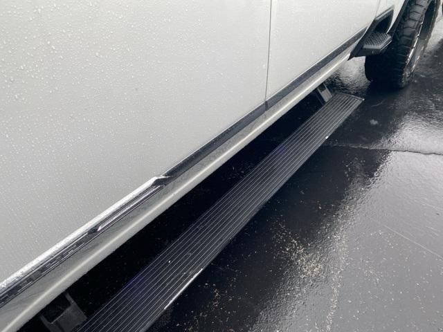 Photo of 2024 Summit White Chevrolet Silverado 2500