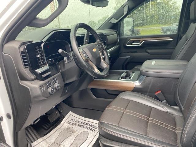 Photo of 2024 Summit White Chevrolet Silverado 2500