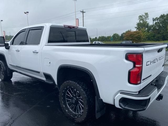 Photo of 2024 Summit White Chevrolet Silverado 2500