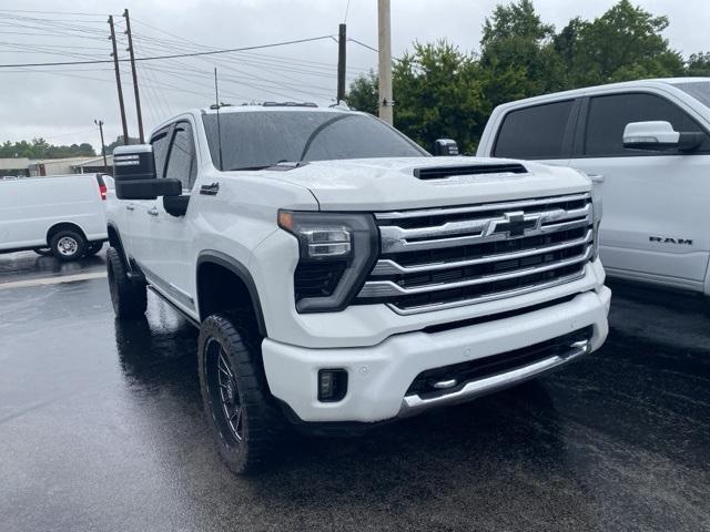 Photo of 2024 Summit White Chevrolet Silverado 2500