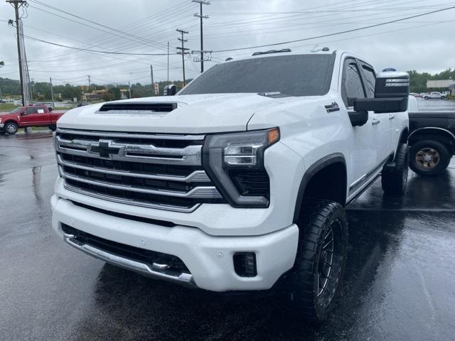 Photo of 2024 Summit White Chevrolet Silverado 2500