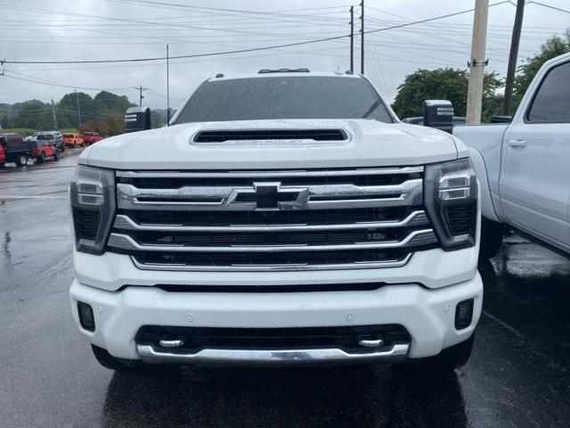 Photo of 2024 Summit White Chevrolet Silverado 2500