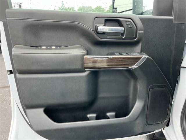 Photo of 2023 Summit White Chevrolet Silverado 2500