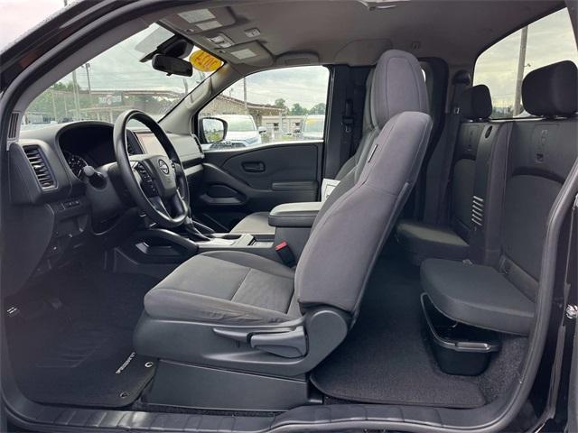 Photo of 2024 Black Nissan Frontier