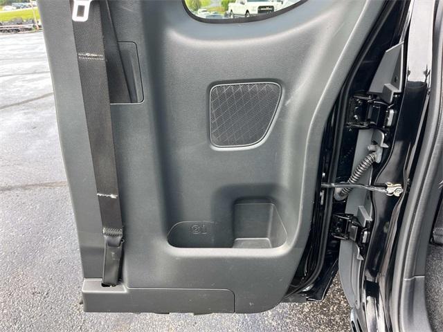 Photo of 2024 Black Nissan Frontier