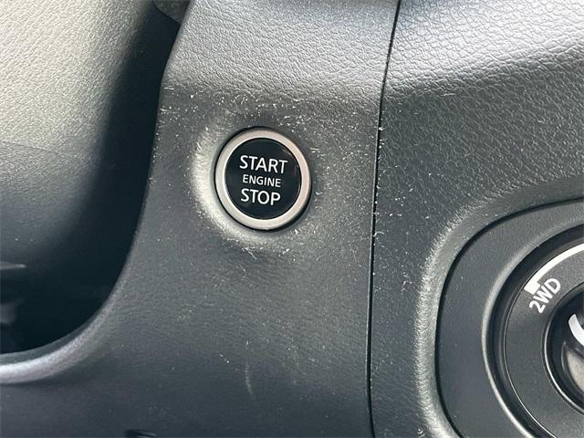 Photo of 2024 Black Nissan Frontier