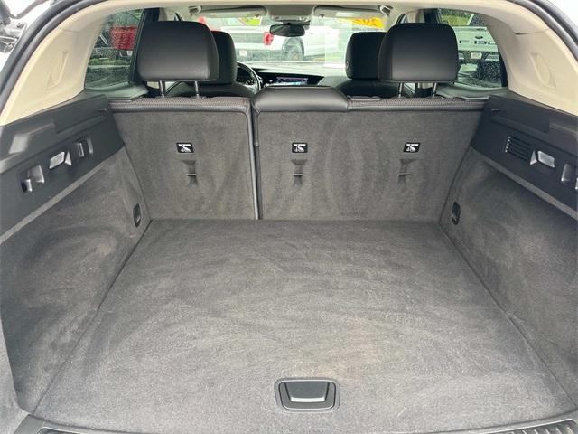 Photo of 2021 Summit White Buick Envision