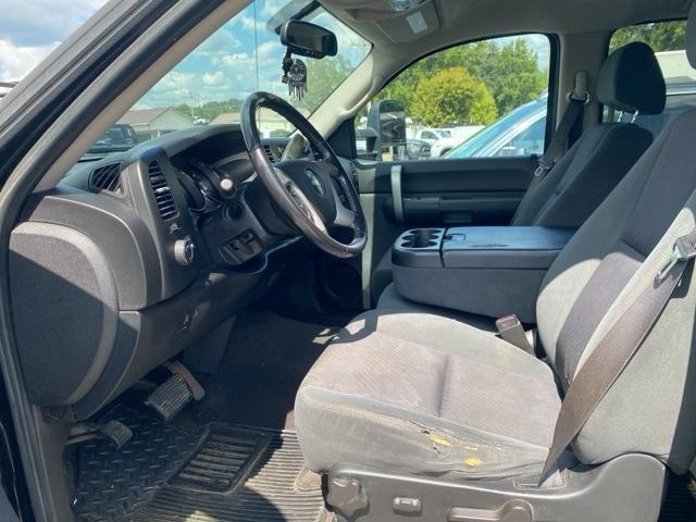 Photo of 2009 Black Chevrolet Silverado 2500