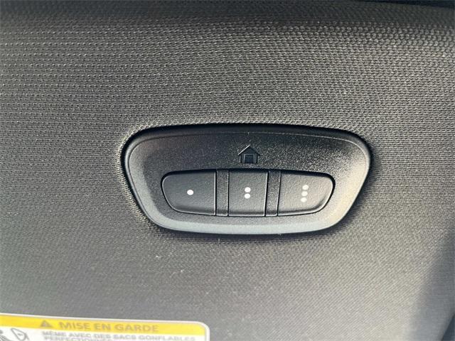 Photo of 2025 Granite Crystal Clearcoat Metallic RAM 1500