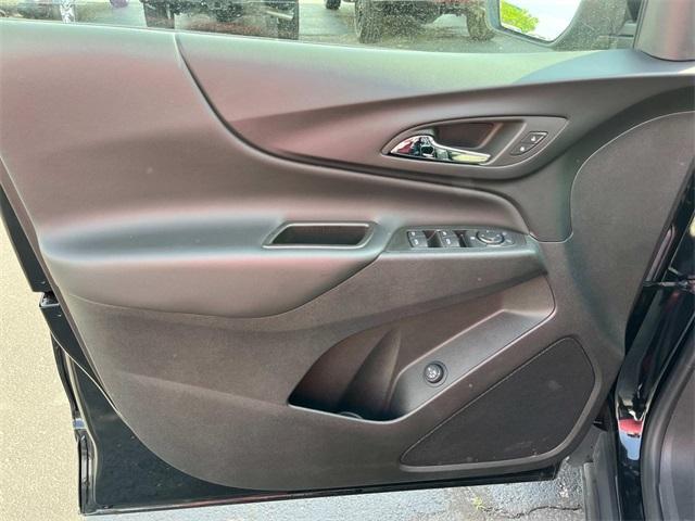 Photo of 2024 Black Metallic Chevrolet Equinox