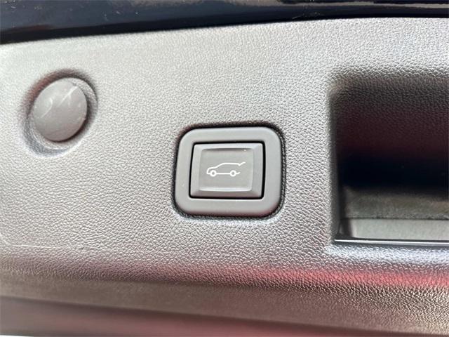 Photo of 2024 Black Metallic Chevrolet Equinox