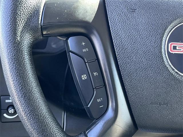 Photo of 2008 Summit White GMC Savana 2500