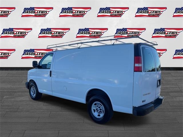 Photo of 2008 Summit White GMC Savana 2500
