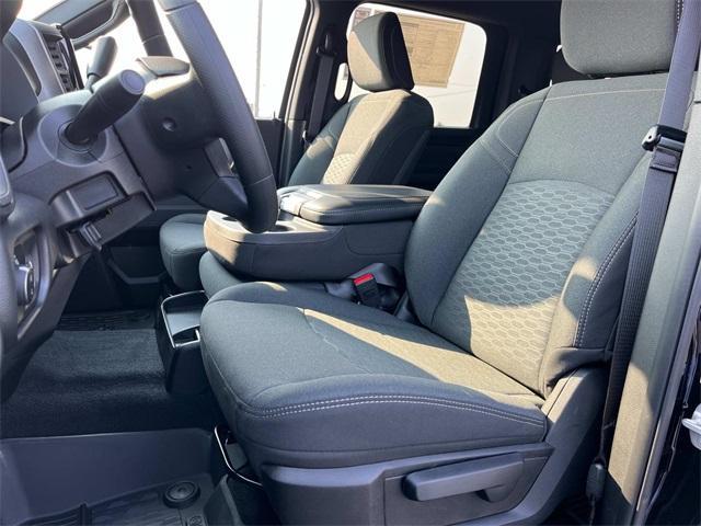 Photo of 2025 Diamond Black RAM 2500