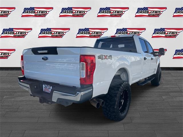 Photo of 2017 Oxford White Ford F-350