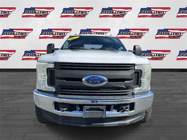 Photo of 2017 Oxford White Ford F-350