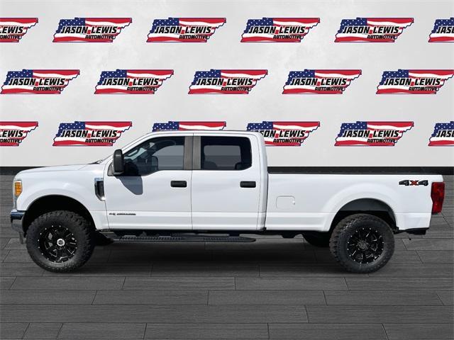 Photo of 2017 Oxford White Ford F-350
