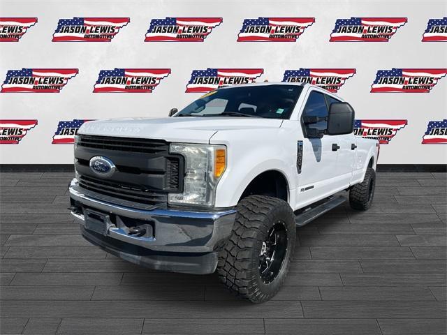 Photo of 2017 Oxford White Ford F-350