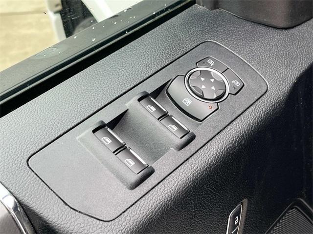 Photo of 2016 Oxford White Ford F-150