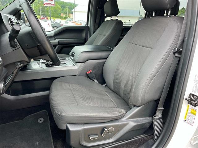 Photo of 2016 Oxford White Ford F-150