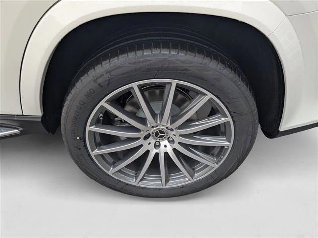 Photo of 2026 Polar White Mercedes-Benz GLS 580