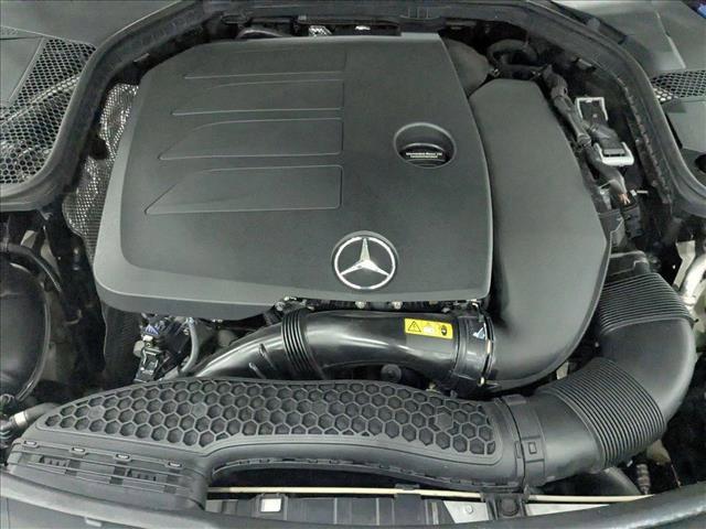 Photo of 2019 Polar White Mercedes-Benz C-Class