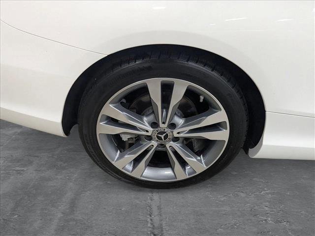 Photo of 2019 Polar White Mercedes-Benz C-Class