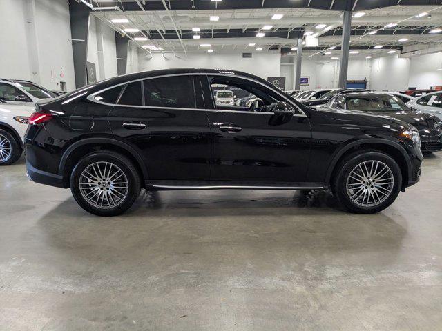 Photo of 2024 Black Mercedes-Benz GLC 300
