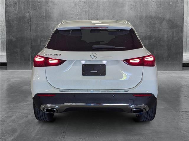 Photo of 2025 Polar White Mercedes-Benz GLA 250