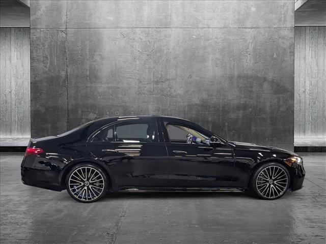 Photo of 2023 Black Mercedes-Benz S-Class