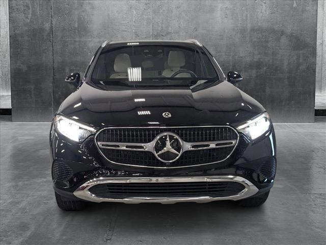 Photo of 2024 Black Mercedes-Benz GLC 300